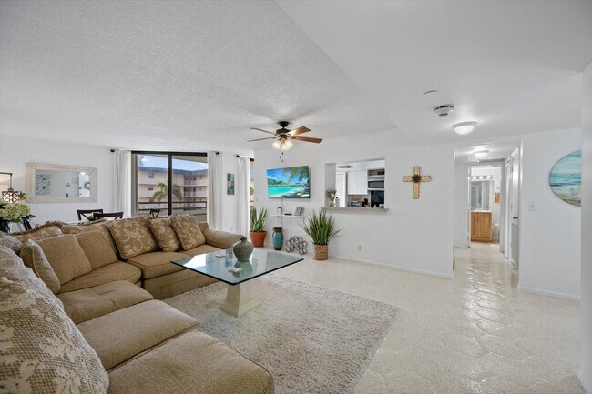 Foto del edificio - 3555 S Ocean Blvd