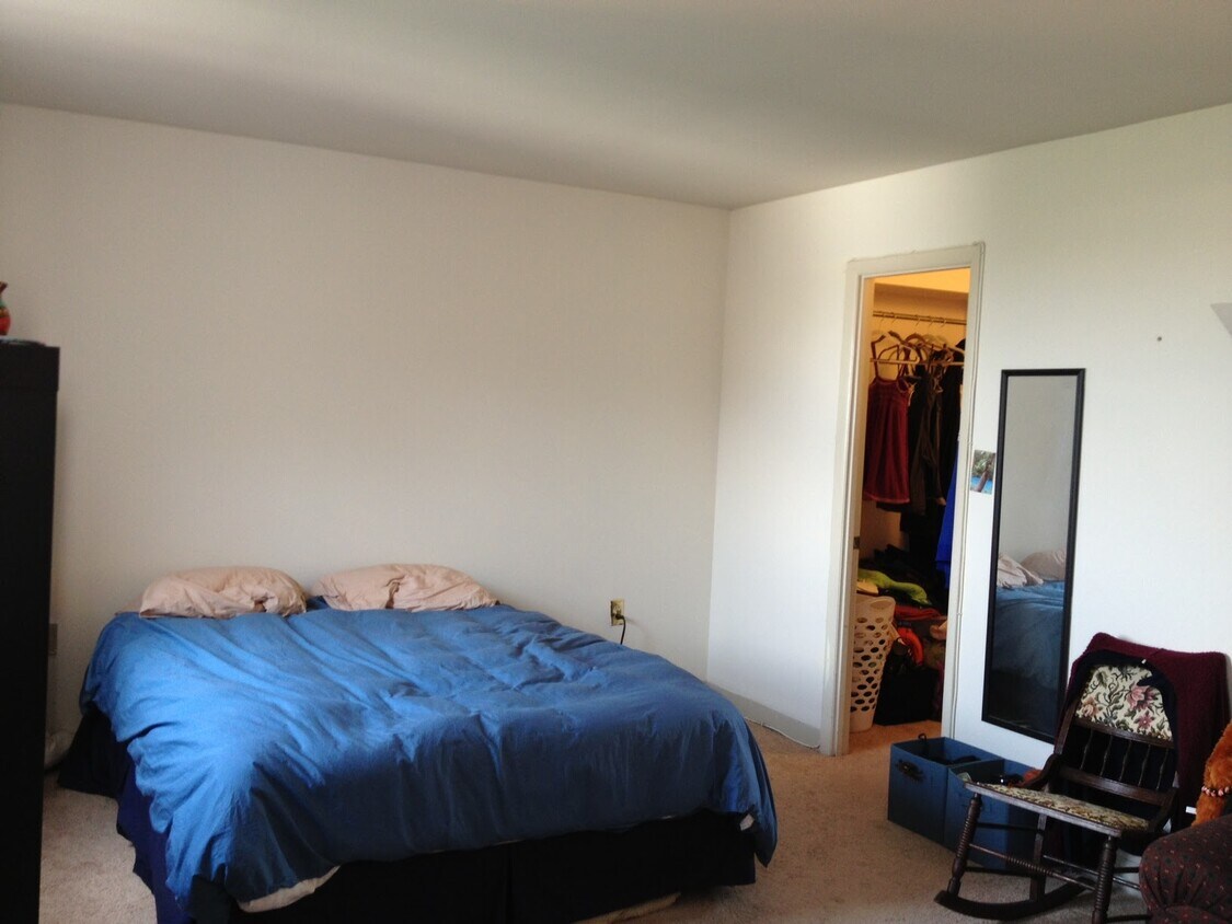 Foto principal - 2440 16th St NW