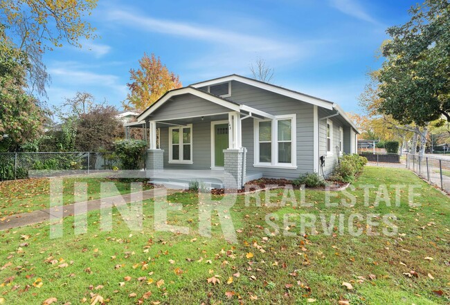 Building Photo - 143 Earl Ave