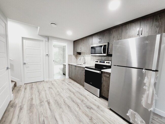 Photo du bâtiment - 8805 Carson Way SW