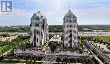 Building Photo - 3 Rean Dr