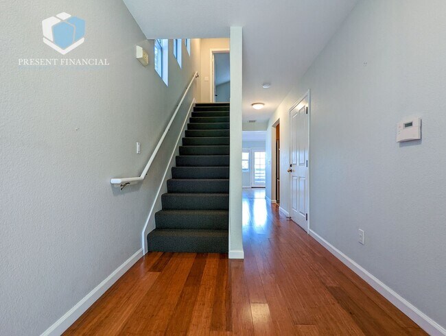 Foto del edificio - 3 br, 2 bath House - 82 Garnett Terrace