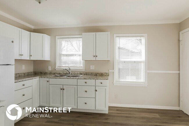 Foto del edificio - 6115 W 74th St