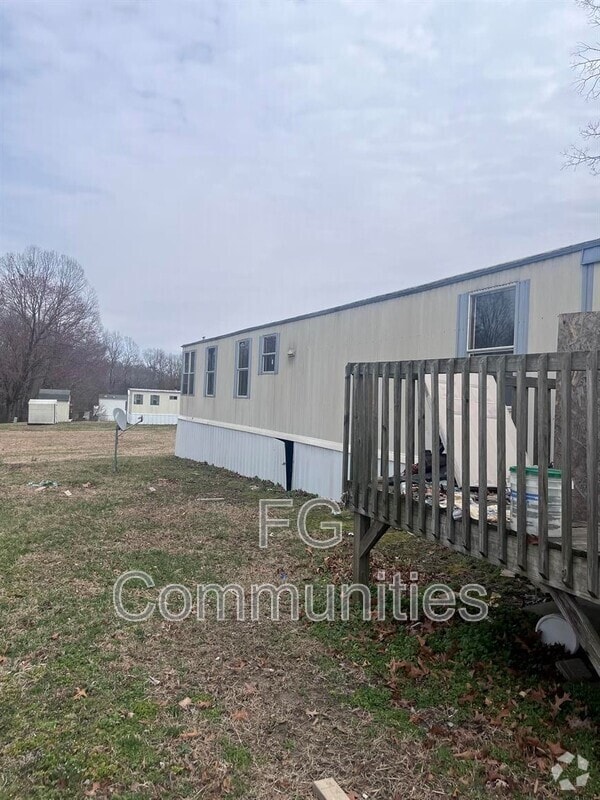 Building Photo - 4557 Wallburg Rd