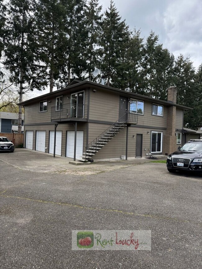 Building Photo - 217 Ellingson Dr