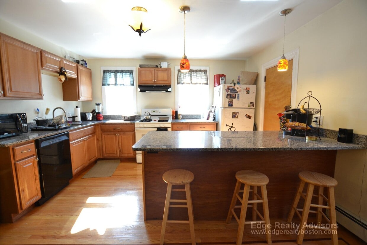 Photo - 345 Market St. Unit 2