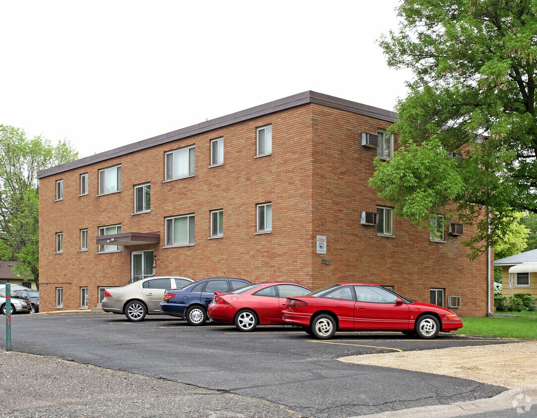 Primary Photo - 462 9th Ave NW