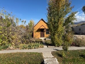 Building Photo - 425 E 100 N