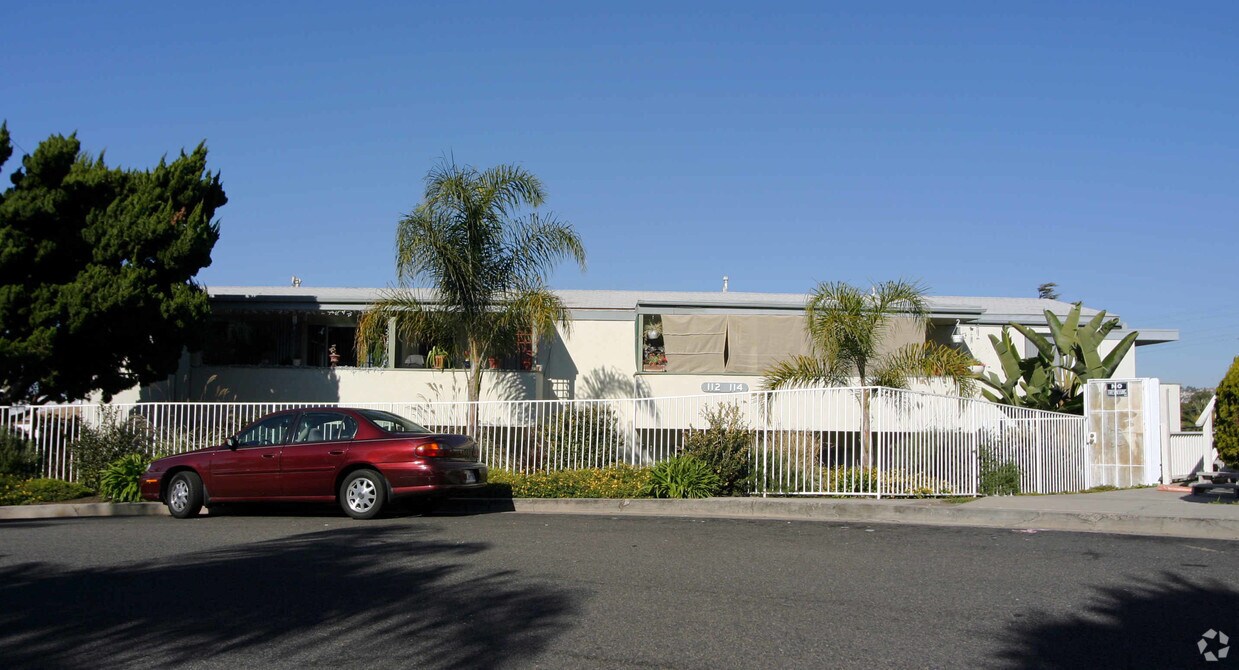 Building Photo - 112-114 Avenida Pelayo