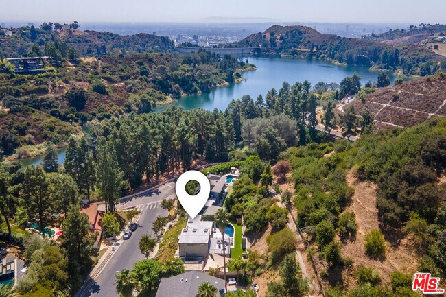 Foto del edificio - 6449 Tahoe Dr