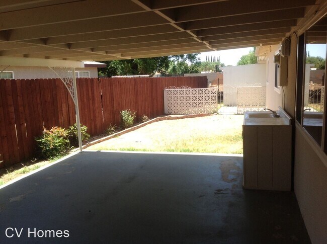 Foto del edificio - 3 br, 1 bath House - 705 11th St.