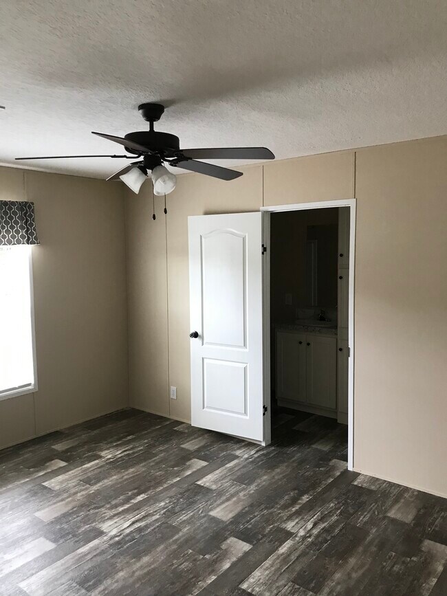 Master 1 - 2080 Celeste Mobile Home Park Cir