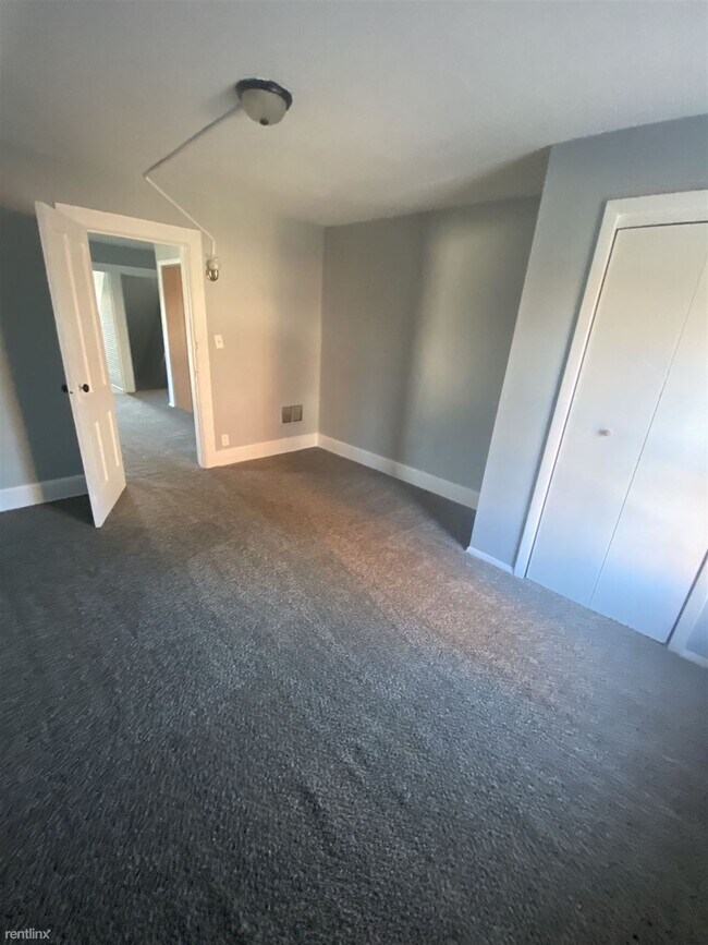 Building Photo - 3 br, 1 bath House - 518 S Olive St
