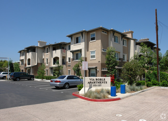 Building Photo - Via Roble Apartments