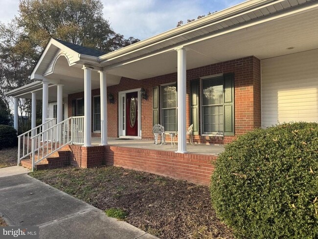 Foto del edificio - 8466 Hollybrook Dr