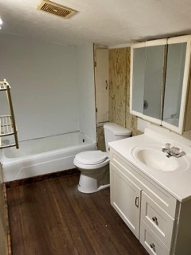 Building Photo - Available Home for Rent