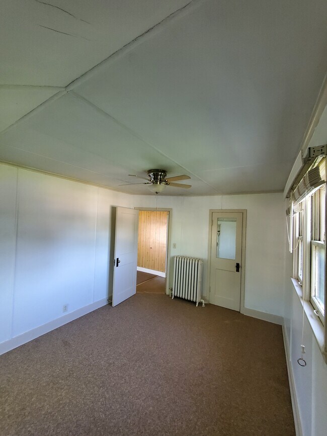 Dormitorio - 805 10th St