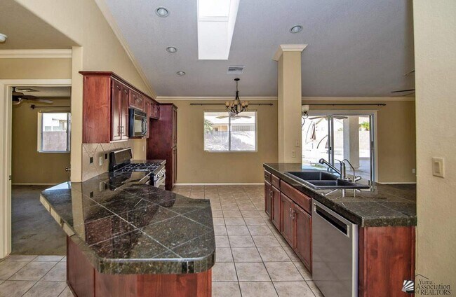 Building Photo - 10768 S Monterrey Way