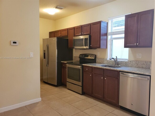 Foto del edificio - 17034 SW 95th Terrace