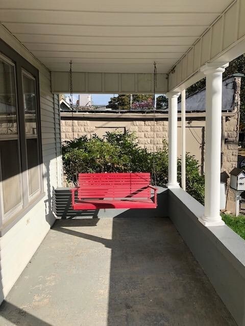 Building Photo - 606 S Ashley St