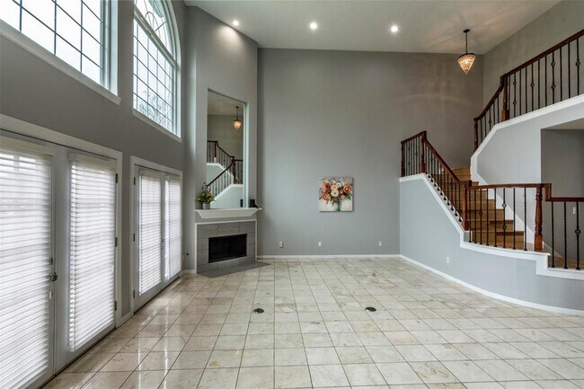 Building Photo - 2524 Masters Dr