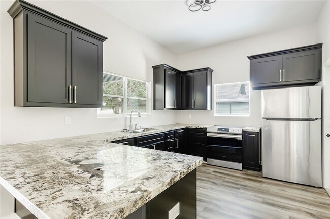 Foto del edificio - 1031 County Rd 3404