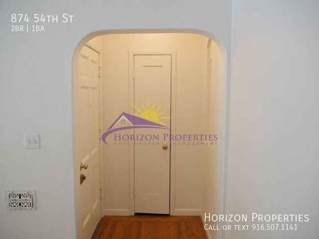 Building Photo - 874 54th St