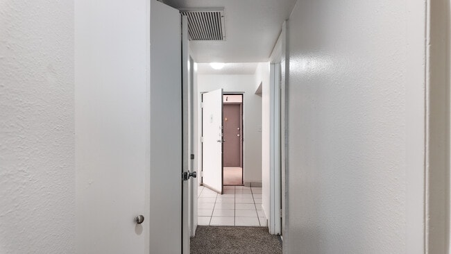 Building Photo - Centurion Pearl