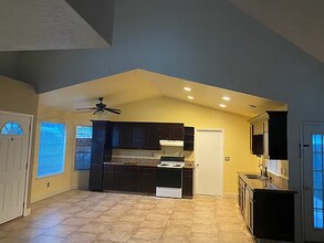 Building Photo - 1346 Hidalgo Cir