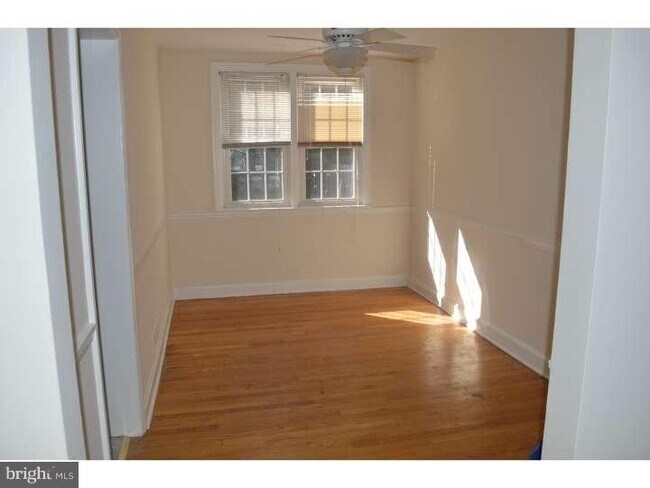 Foto del edificio - 1401 N Lincoln St