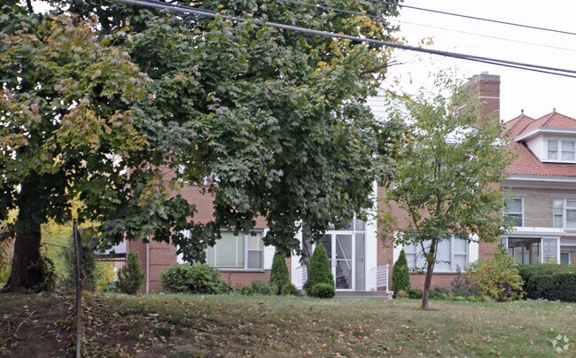 Foto del edificio - 6344 Montgomery Rd