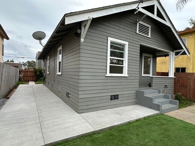 Foto del edificio - 552 Brooks Ave