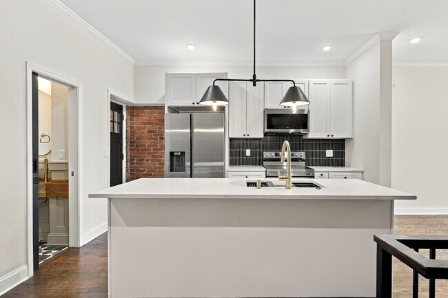 Building Photo - 2434 N 33rd St