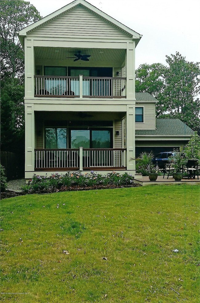 Building Photo - 508 North Blvd