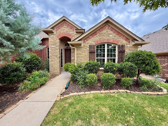 Foto del edificio - 4321 Carrington Ct