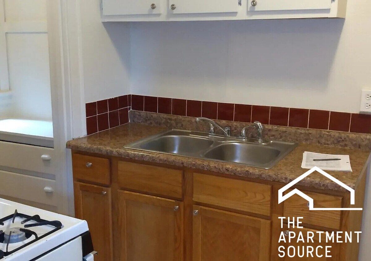 7441 Randolph St Unit F, Forest Park, IL 60130 Condo for Rent in