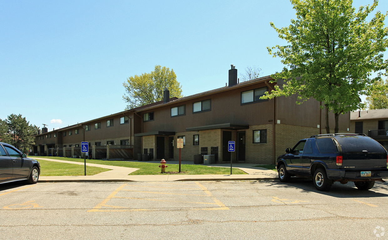 Foto del edificio - Mentor Square Apartments