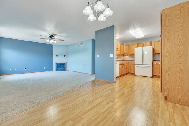 Building Photo - 3013 Zenith Ave