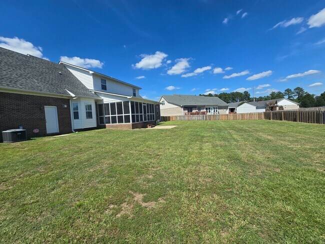 Building Photo - 2815 Prioress Dr