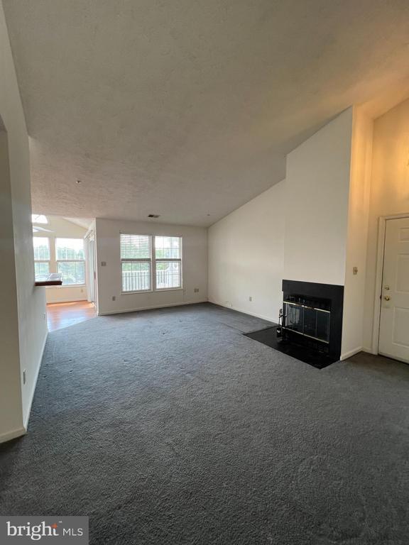 Foto del edificio - 5660 Wade Ct