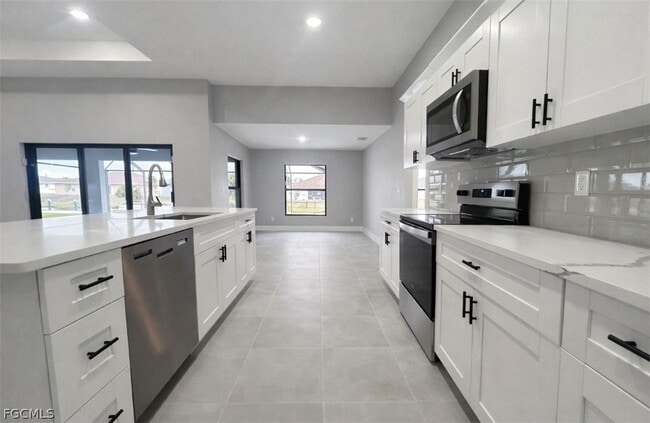 Building Photo - 529 SE 7th St