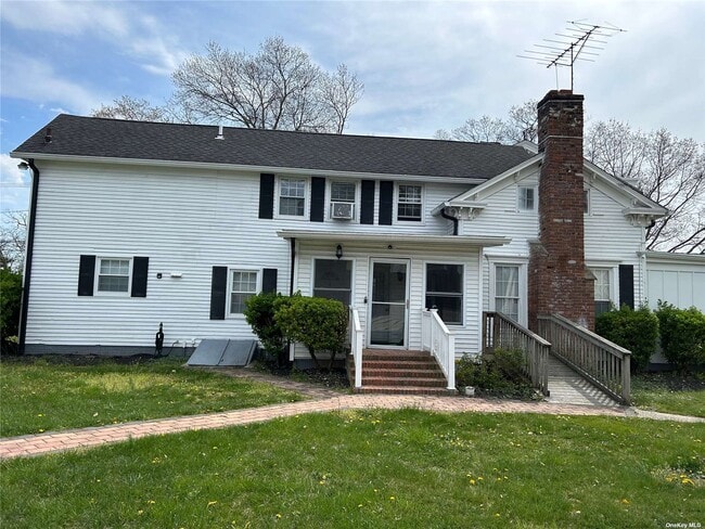 Building Photo - 167 Middle Rd