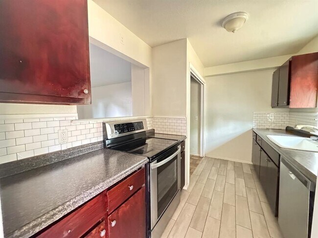 Building Photo - 2357 Heatherfield Ln