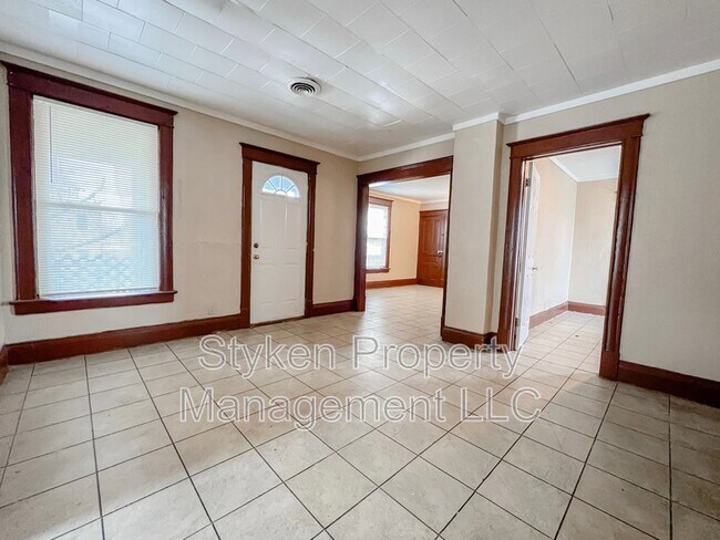 Foto del edificio - 247 S 5th Ave
