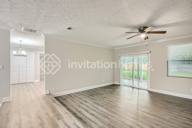 Building Photo - 11093 Mandarin Station Dr E