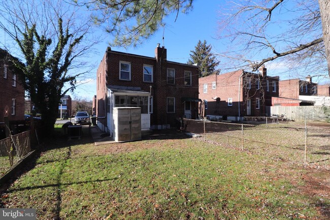 Building Photo - 5609 Pioneer Dr