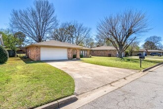 Building Photo - 8208 Mark Ln