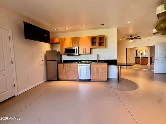 Foto del edificio - 1701 E Colter St