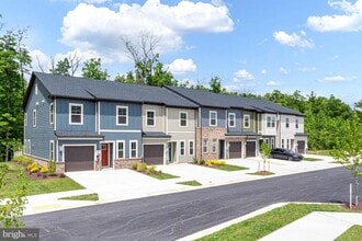 Building Photo - 2493 Avesta Pl