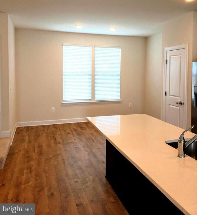 Foto del edificio - 2204 Shadmoor Dr